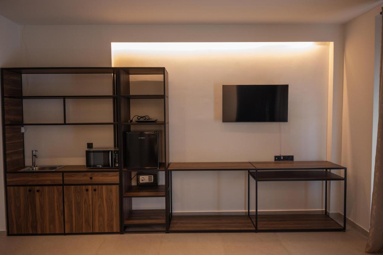 Salt Boutique Hotel Palouki Bagian luar foto