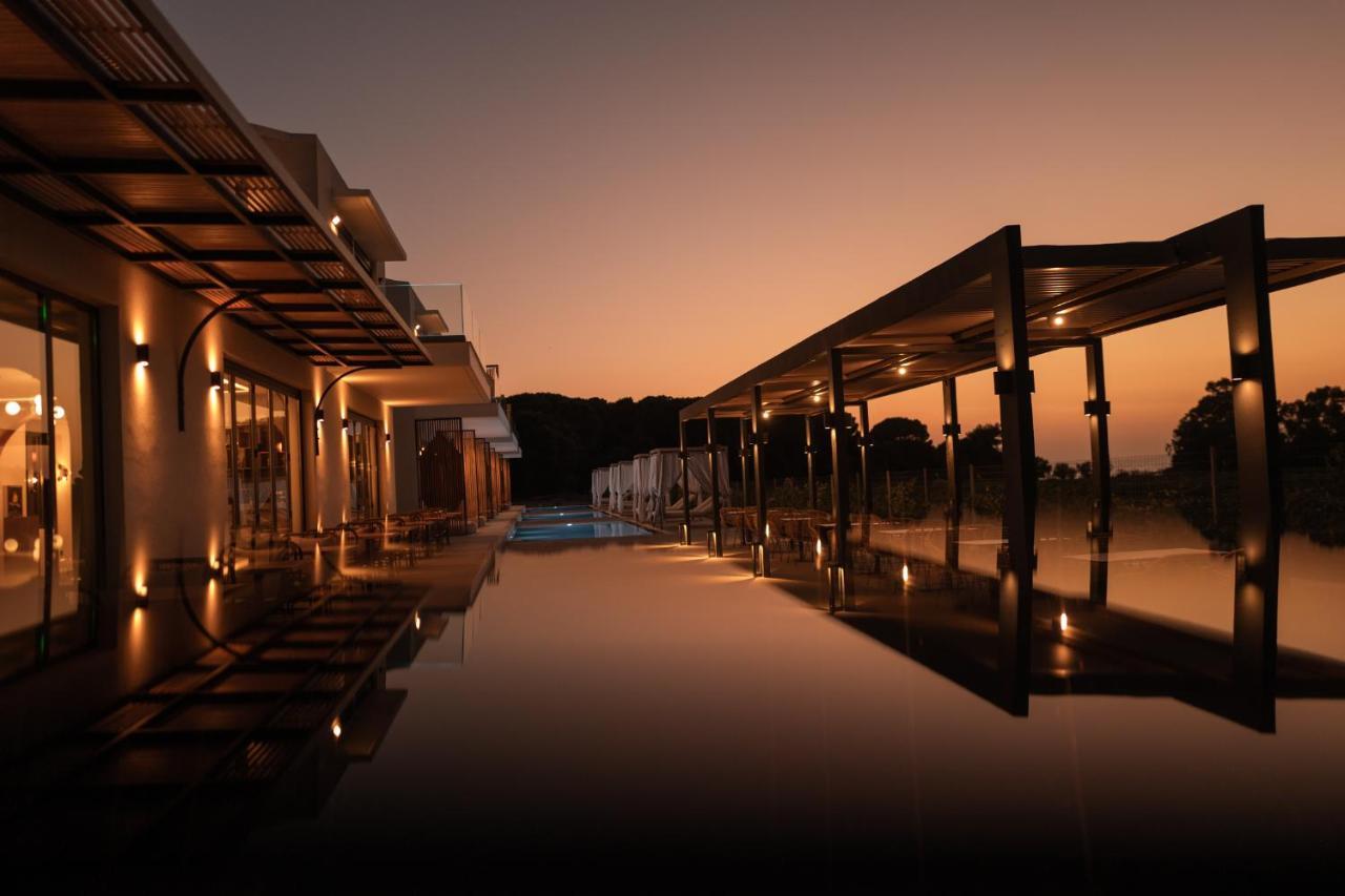 Salt Boutique Hotel Palouki Bagian luar foto