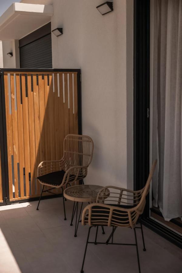 Salt Boutique Hotel Palouki Bagian luar foto